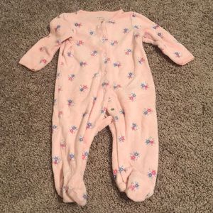 Carter’s 6m 3M Flower 🌸 Footie pajamas snaps